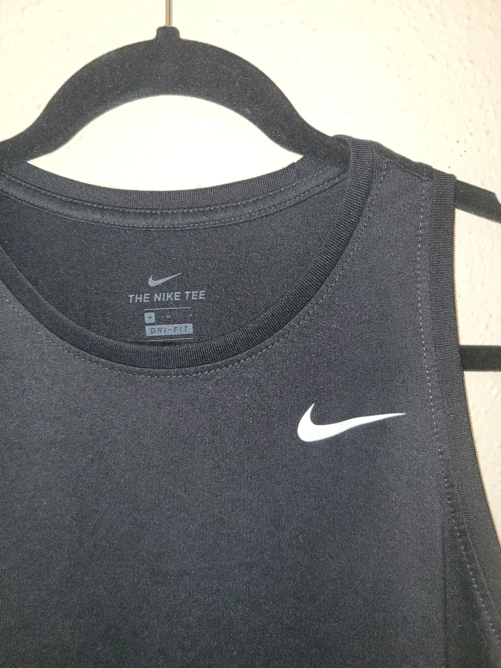Nike Black Dri-FIT Tank Top Medium White Swoosh